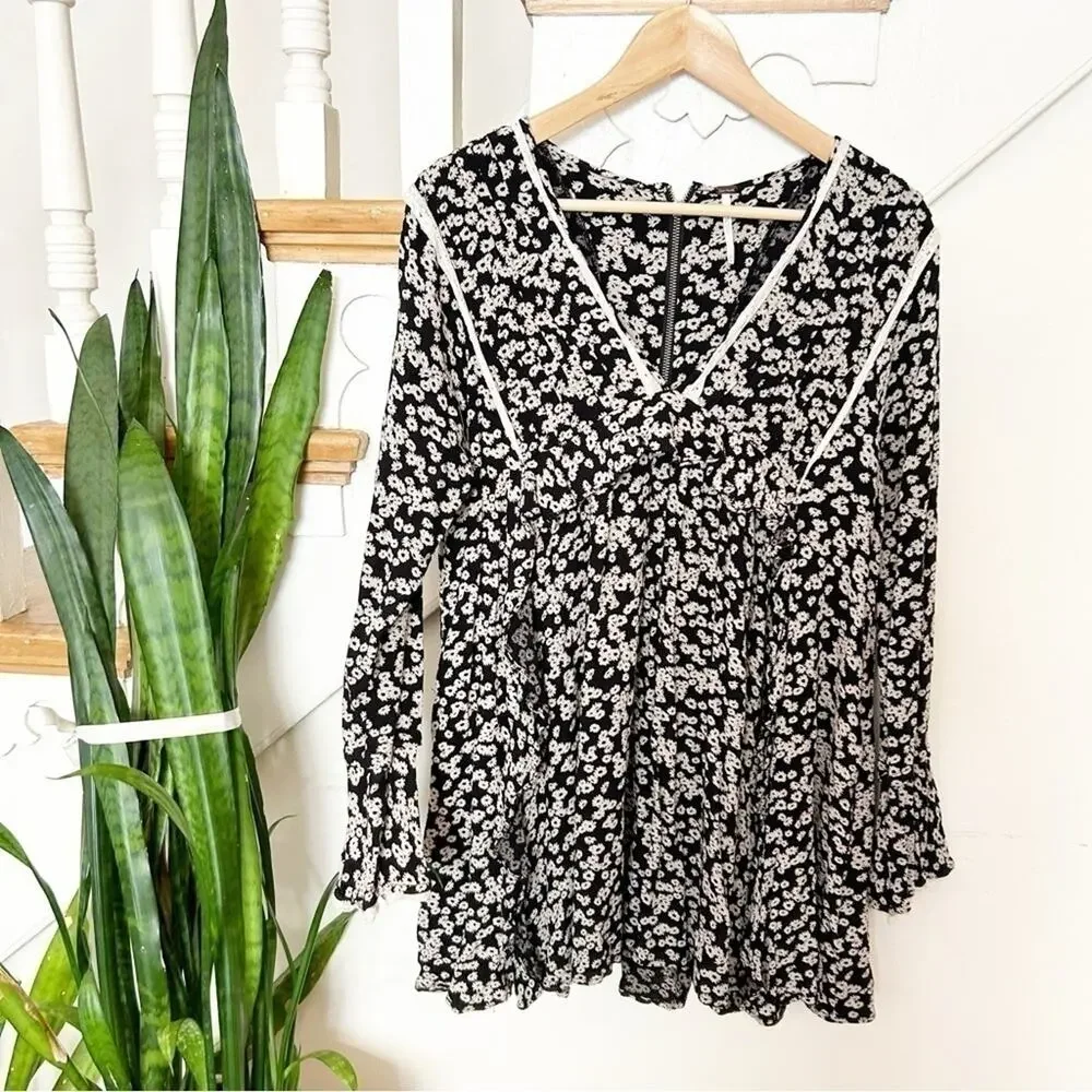 FREE PEOPLE Like You Best Black White Long Sleeve Mini Dress w/ Pockets Size XS